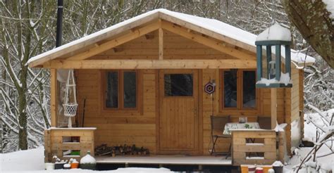 wooden cabins in spain